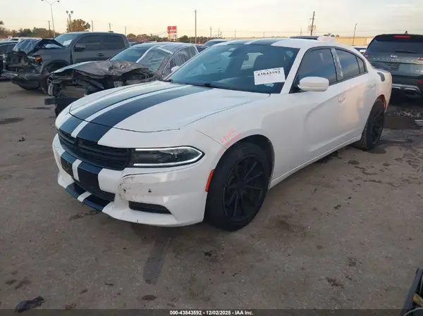 2C3CDXBG4JH309461 2018 DODGE CHARGER - Image 2