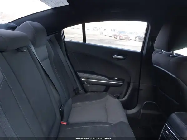 2C3CDXBG4KH506244 2019 DODGE CHARGER - Image 8