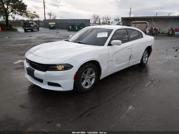 2C3CDXBG4KH508138 2019 DODGE CHARGER - Image 2