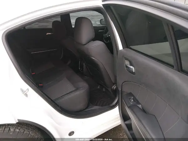 2C3CDXBG4KH508138 2019 DODGE CHARGER - Image 8