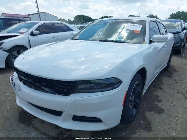 2C3CDXBG4KH623726 2019 DODGE CHARGER - Image 2