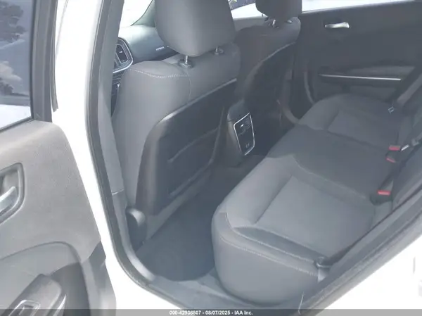 2C3CDXBG4KH623726 2019 DODGE CHARGER - Image 8