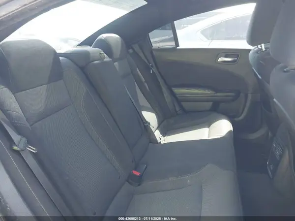 2C3CDXBG4KH631941 2019 DODGE CHARGER - Image 8