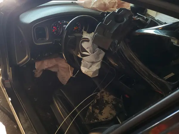 2C3CDXBG4KH657424 2019 DODGE CHARGER - Image 8