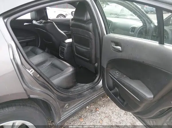 2C3CDXBG4KH709392 2019 DODGE CHARGER - Image 8