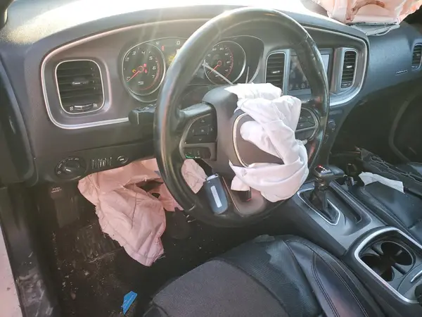 2C3CDXBG4KH717749 2019 DODGE CHARGER - Image 8