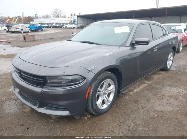 2C3CDXBG4KH724667 2019 DODGE CHARGER - Image 2