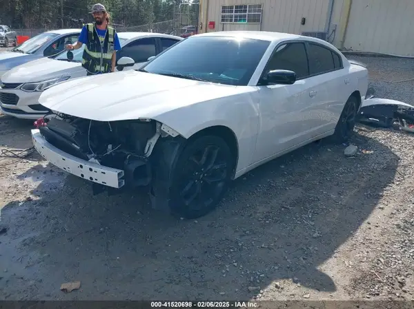 2C3CDXBG4KH732591 2019 DODGE CHARGER - Image 2