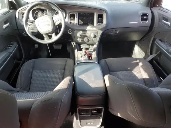2C3CDXBG4PH575846 2023 DODGE CHARGER - Image 8