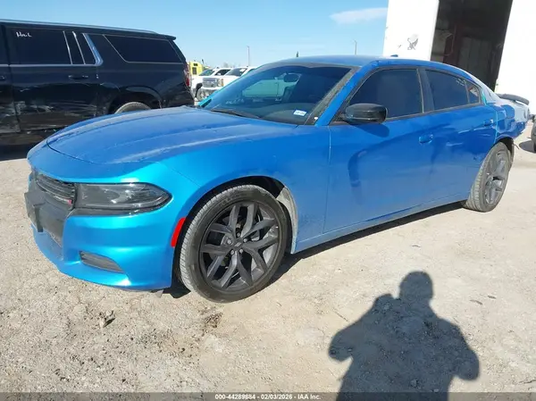 2C3CDXBG4PH618677 2023 DODGE CHARGER - Image 2