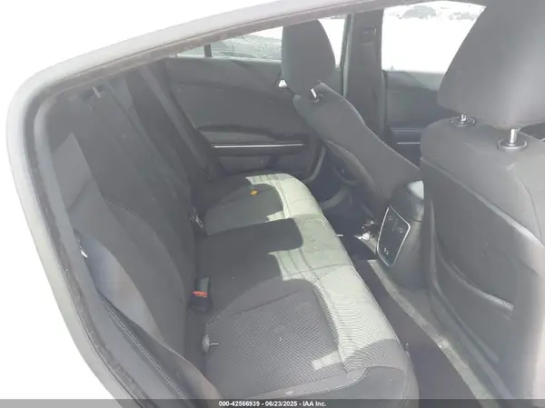 2C3CDXBG5JH142544 2018 DODGE CHARGER - Image 8