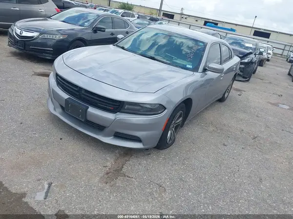2C3CDXBG5JH152250 2018 DODGE CHARGER - Image 2