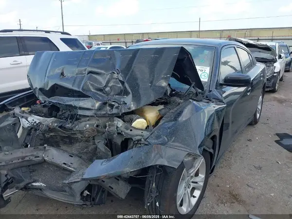 2C3CDXBG5JH152443 2018 DODGE CHARGER - Image 2