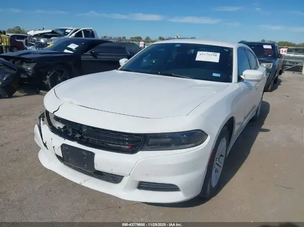 2C3CDXBG5JH173924 2018 DODGE CHARGER - Image 2