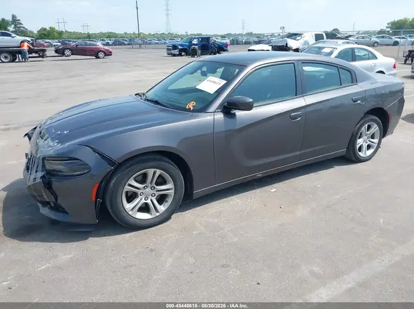 2C3CDXBG5JH180274 2018 DODGE CHARGER - Image 2