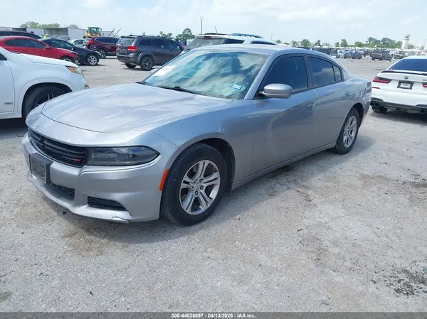 2C3CDXBG5JH186429 2018 DODGE CHARGER - Image 2