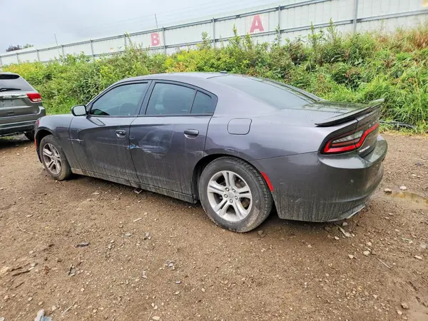 2C3CDXBG5JH196555 2018 DODGE CHARGER - Image 2