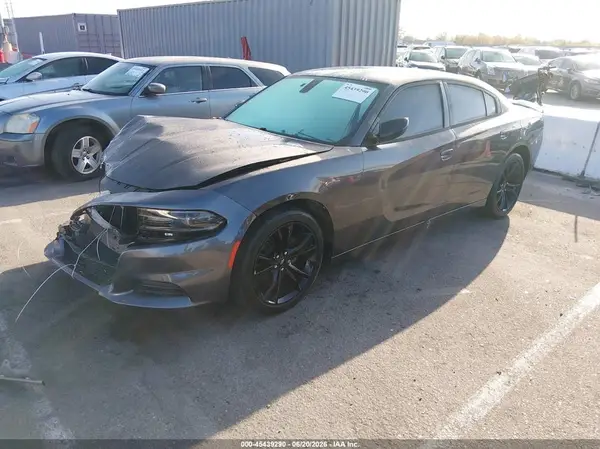 2C3CDXBG5JH197012 2018 DODGE CHARGER - Image 2