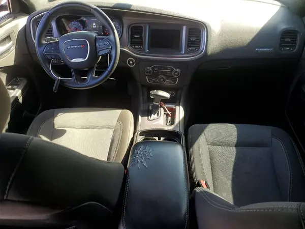 2C3CDXBG5JH272565 2018 DODGE CHARGER - Image 8