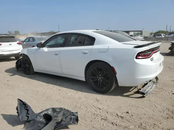 2C3CDXBG5JH272615 2018 DODGE CHARGER - Image 2