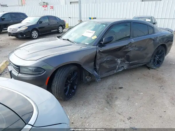 2C3CDXBG5JH289351 2018 DODGE CHARGER - Image 2