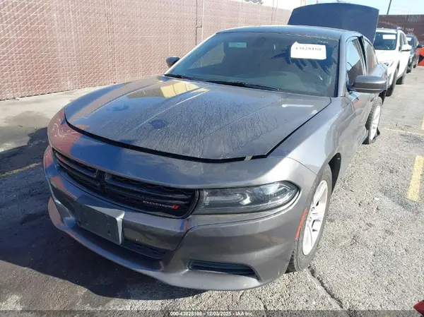 2C3CDXBG5JH291231 2018 DODGE CHARGER - Image 2