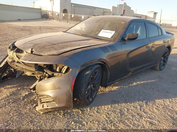 2C3CDXBG5KH502218 2019 DODGE CHARGER - Image 2