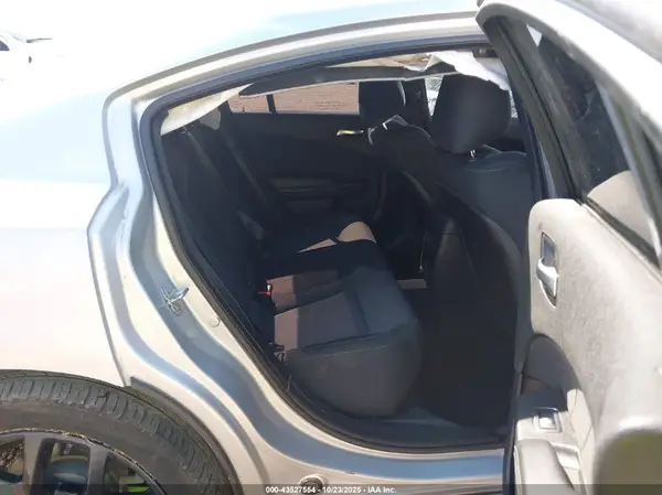 2C3CDXBG5KH615392 2019 DODGE CHARGER - Image 8