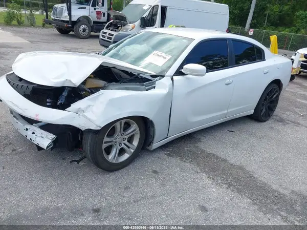 2C3CDXBG5KH628367 2019 DODGE CHARGER - Image 2