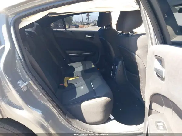 2C3CDXBG5KH672871 2019 DODGE CHARGER - Image 8
