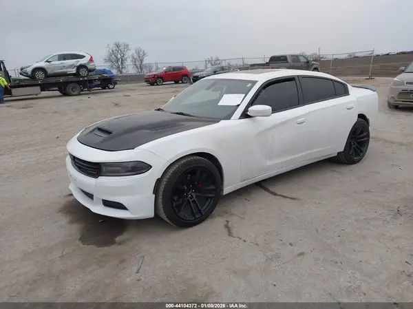 2C3CDXBG5KH727920 2019 DODGE CHARGER - Image 2