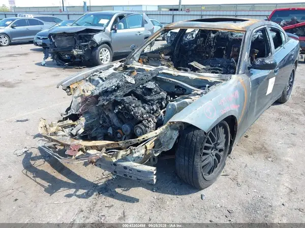 2C3CDXBG5KH728016 2019 DODGE CHARGER - Image 2
