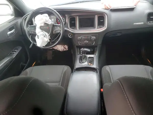 2C3CDXBG5MH678639 2021 DODGE CHARGER - Image 8