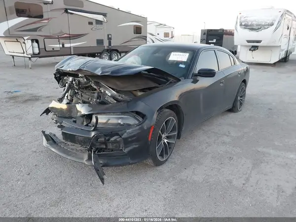 2C3CDXBG5PH530575 2023 DODGE CHARGER - Image 2