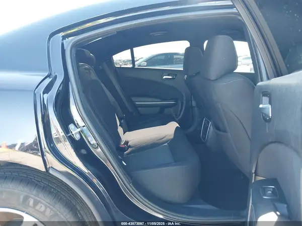 2C3CDXBG5PH550678 2023 DODGE CHARGER - Image 8