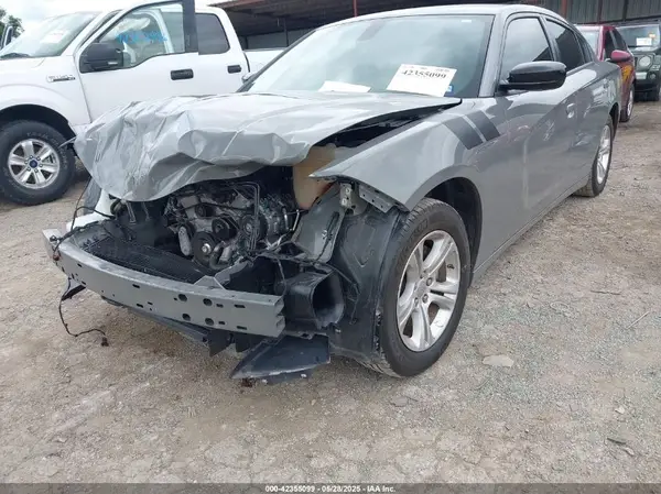 2C3CDXBG5PH639893 2023 DODGE CHARGER - Image 2