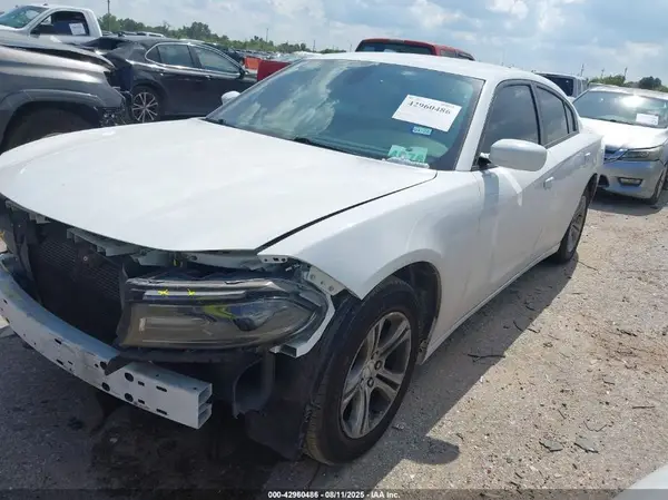 2C3CDXBG6GH267772 2016 DODGE CHARGER - Image 2