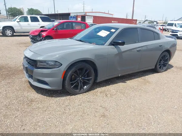 2C3CDXBG6JH135666 2018 DODGE CHARGER - Image 2
