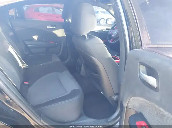 2C3CDXBG6JH187086 2018 DODGE CHARGER - Image 8