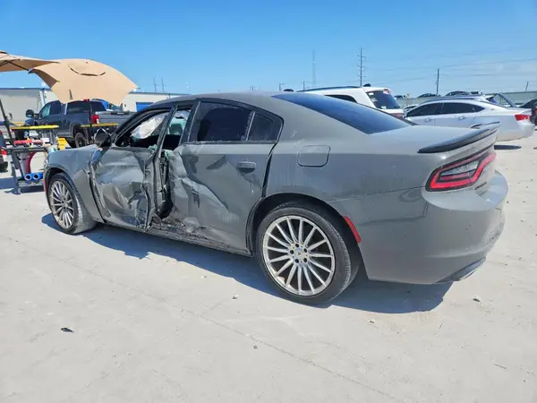 2C3CDXBG6JH187461 2018 DODGE CHARGER - Image 2