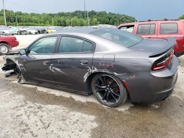 2C3CDXBG6JH210205 2018 DODGE CHARGER - Image 2