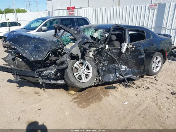 2C3CDXBG6JH239140 2018 DODGE CHARGER - Image 2
