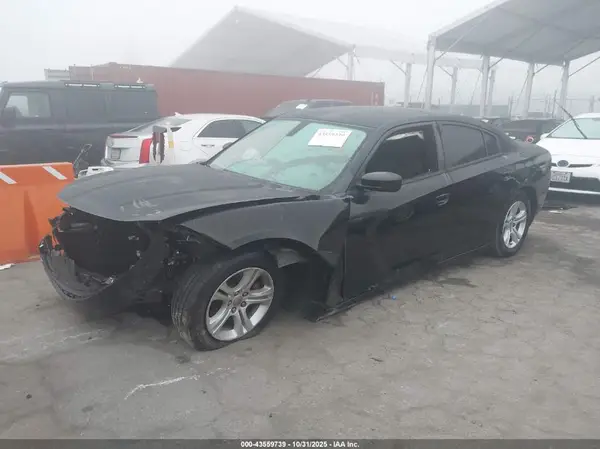 2C3CDXBG6JH239395 2018 DODGE CHARGER - Image 2