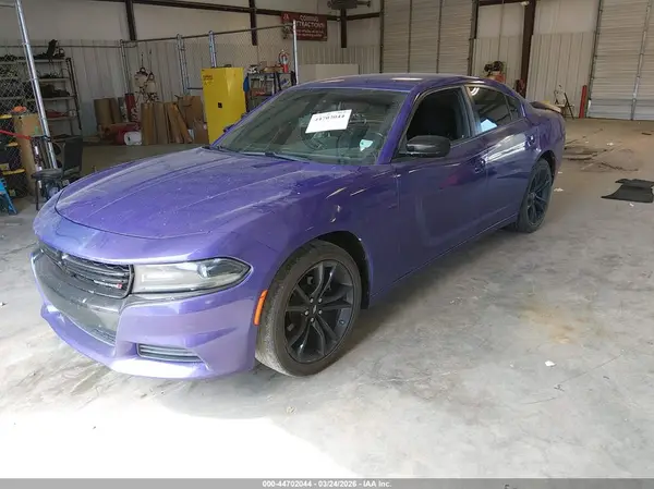 2C3CDXBG6JH328934 2018 DODGE CHARGER - Image 2