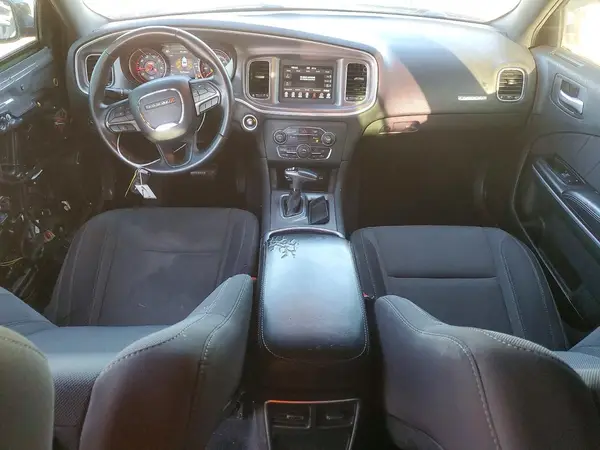 2C3CDXBG6KH588722 2019 DODGE CHARGER - Image 4