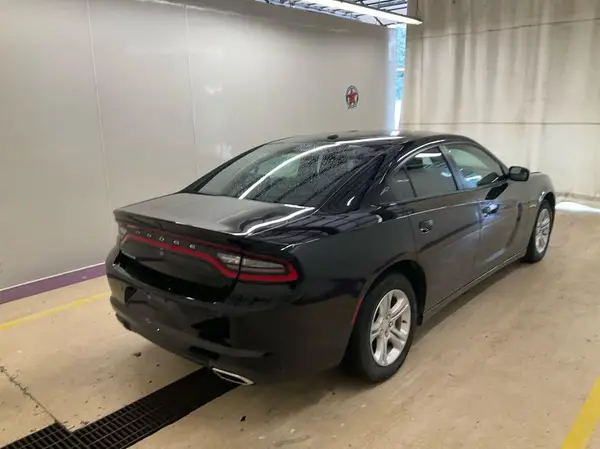 2C3CDXBG6KH613859 2019 DODGE CHARGER - Image 2