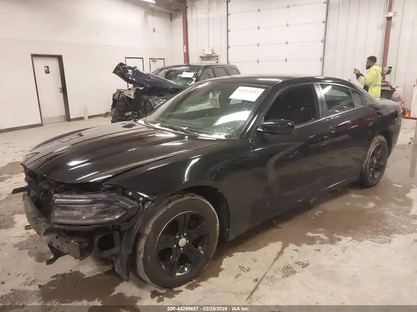 2C3CDXBG6KH628359 2019 DODGE CHARGER - Image 2