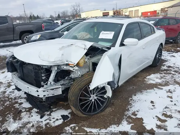 2C3CDXBG6KH636588 2019 DODGE CHARGER - Image 2