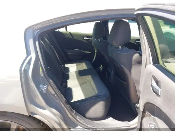 2C3CDXBG6KH672913 2019 DODGE CHARGER - Image 8