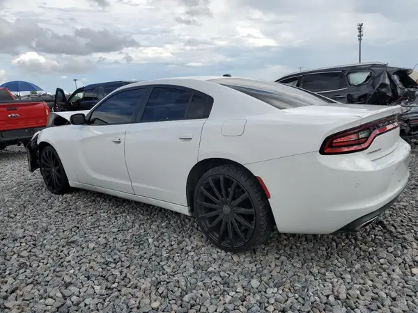 2C3CDXBG6KH695866 2019 DODGE CHARGER - Image 2